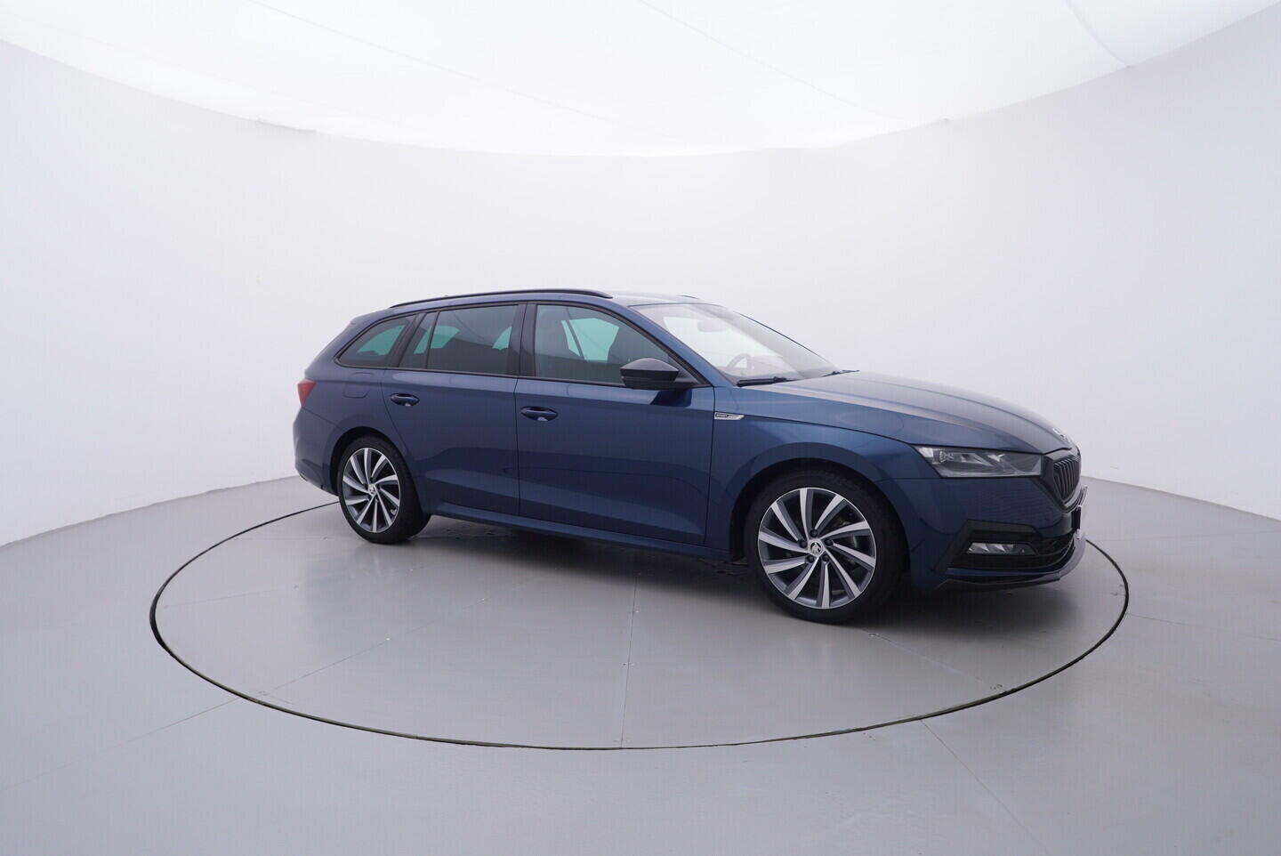 OV190V10387_16.webp_OCTAVIA SportLine 2.0 TDI 110 kW automat, DPH