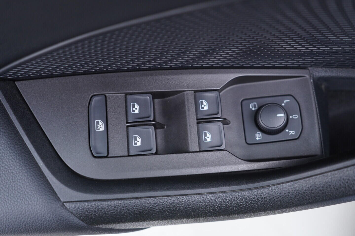 OV190V10387_20.webp_OCTAVIA SportLine 2.0 TDI 110 kW automat, DPH