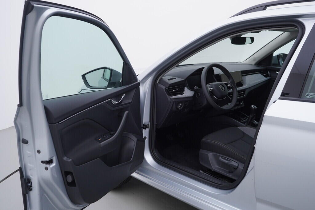 OV190V10391_18.webp_KAMIQ Selection 1.0 TSI 85 kW manuál, DPH