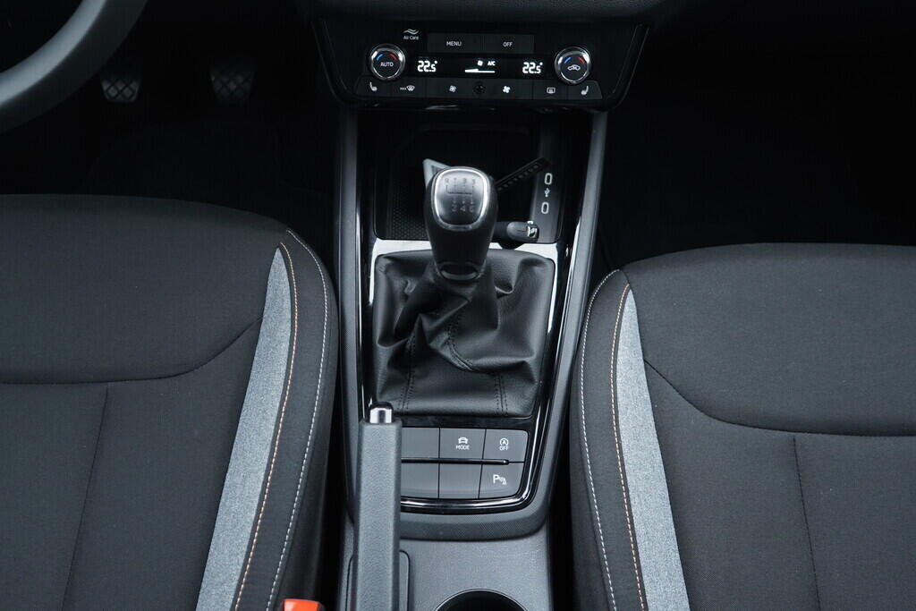 OV190V10391_32.webp_KAMIQ Selection 1.0 TSI 85 kW manuál, DPH