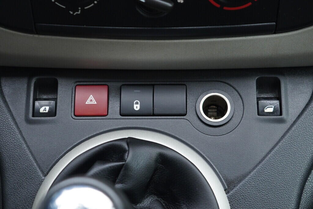 OV190V10398_30.webp_BERLINGO  1.6 VTi 72 kW manuál