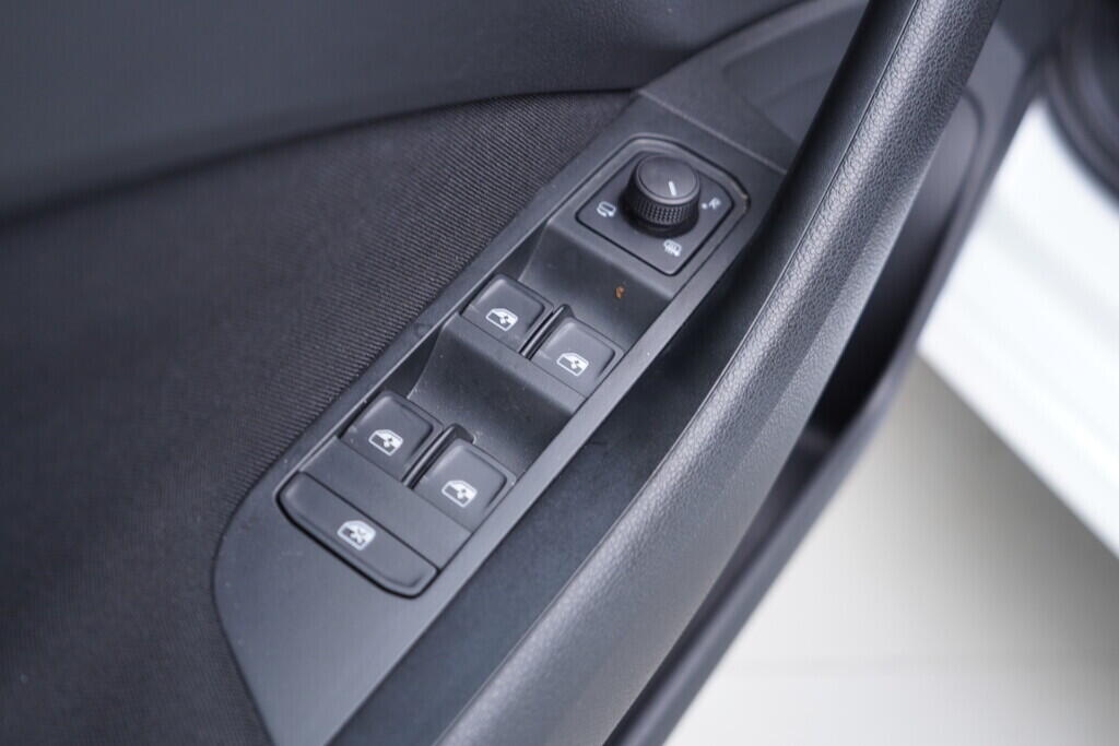 OV190V10399_20.webp_KAMIQ Selection 1.0 TSI 70 kW manuál, DPH