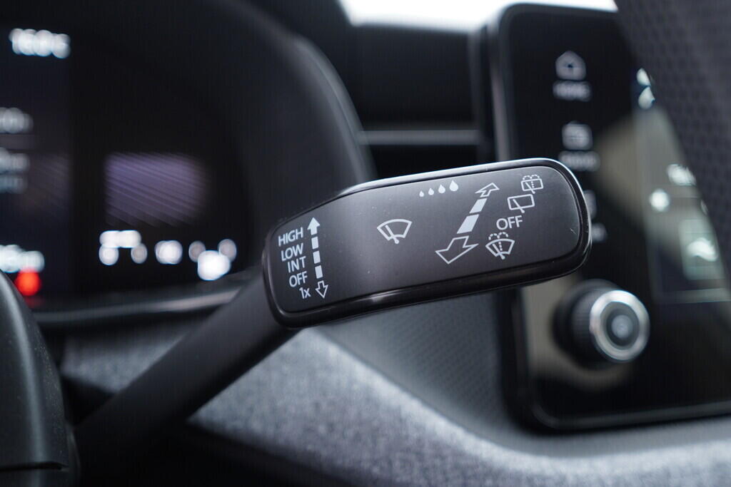 OV190V10399_24.webp_KAMIQ Selection 1.0 TSI 70 kW manuál, DPH