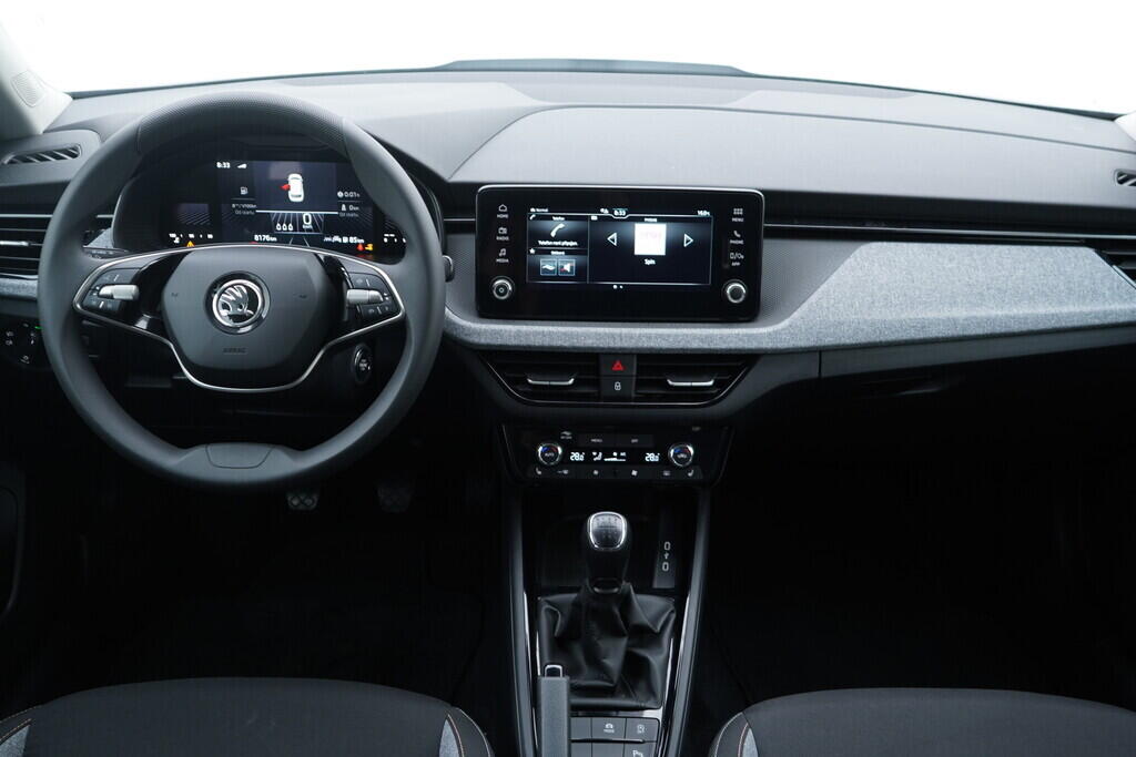 OV190V10399_25.webp_KAMIQ Selection 1.0 TSI 70 kW manuál, DPH