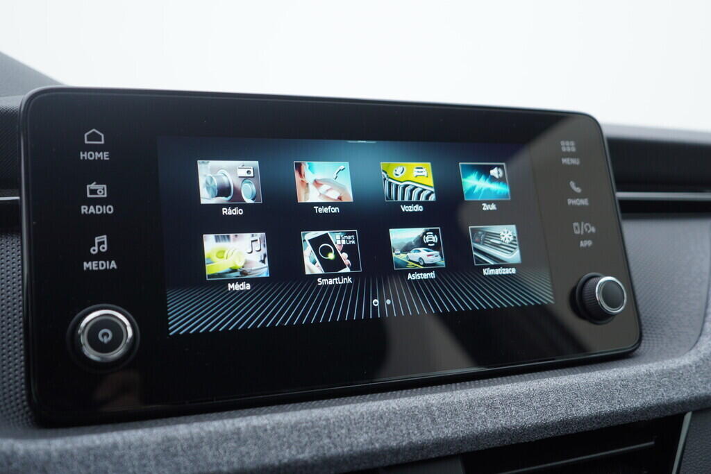 OV190V10399_27.webp_KAMIQ Selection 1.0 TSI 70 kW manuál, DPH