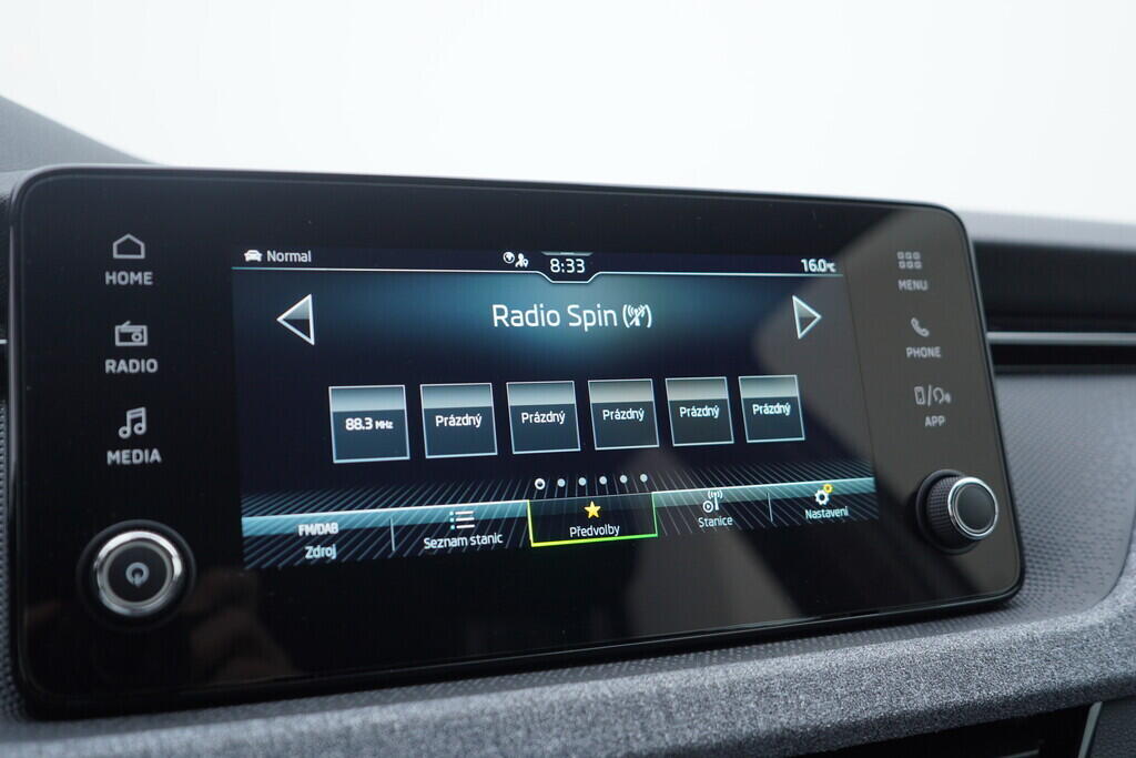 OV190V10399_28.webp_KAMIQ Selection 1.0 TSI 70 kW manuál, DPH