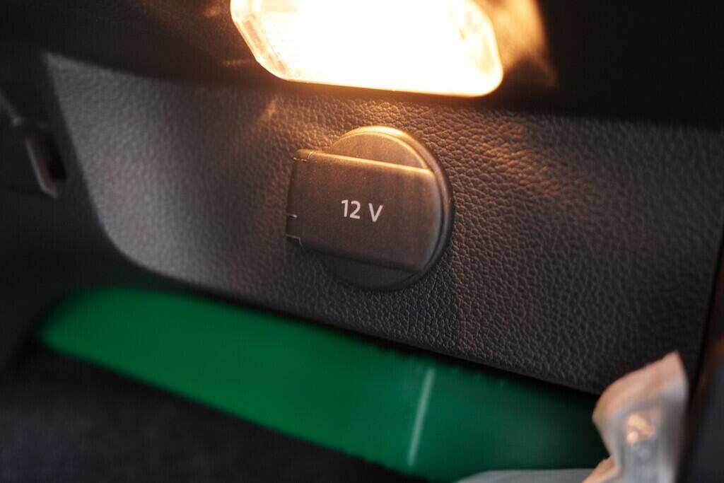 OV190V10399_37.webp_KAMIQ Selection 1.0 TSI 70 kW manuál, DPH