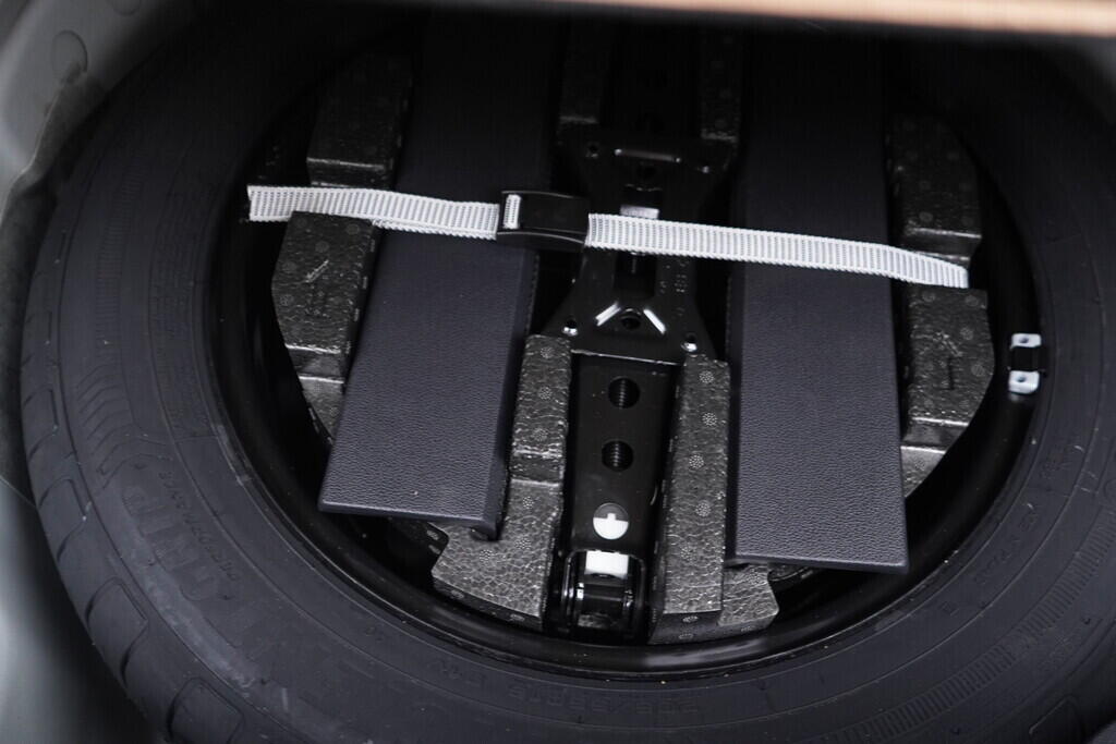 OV190V10399_39.webp_KAMIQ Selection 1.0 TSI 70 kW manuál, DPH