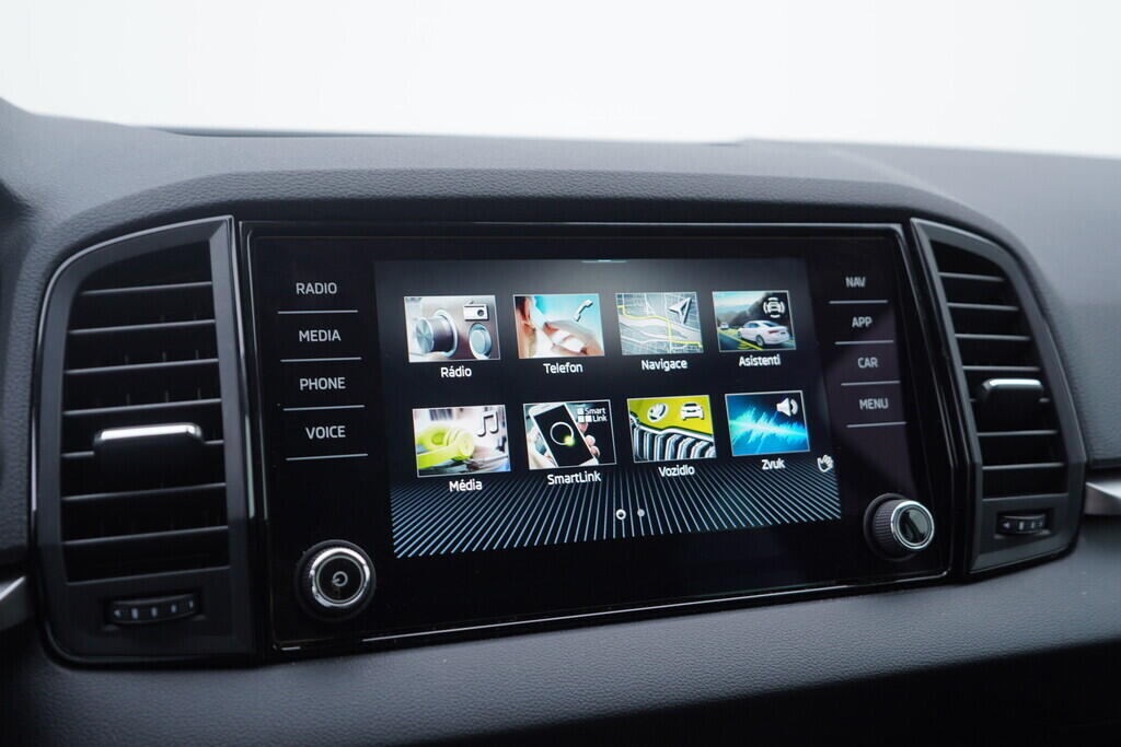 OV190V10400_27.webp_KAROQ Selection 1.5 TSI 110 kW automat, DPH