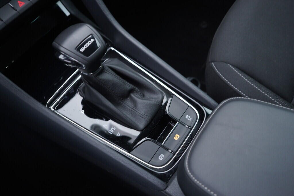 OV190V10400_32.webp_KAROQ Selection 1.5 TSI 110 kW automat, DPH