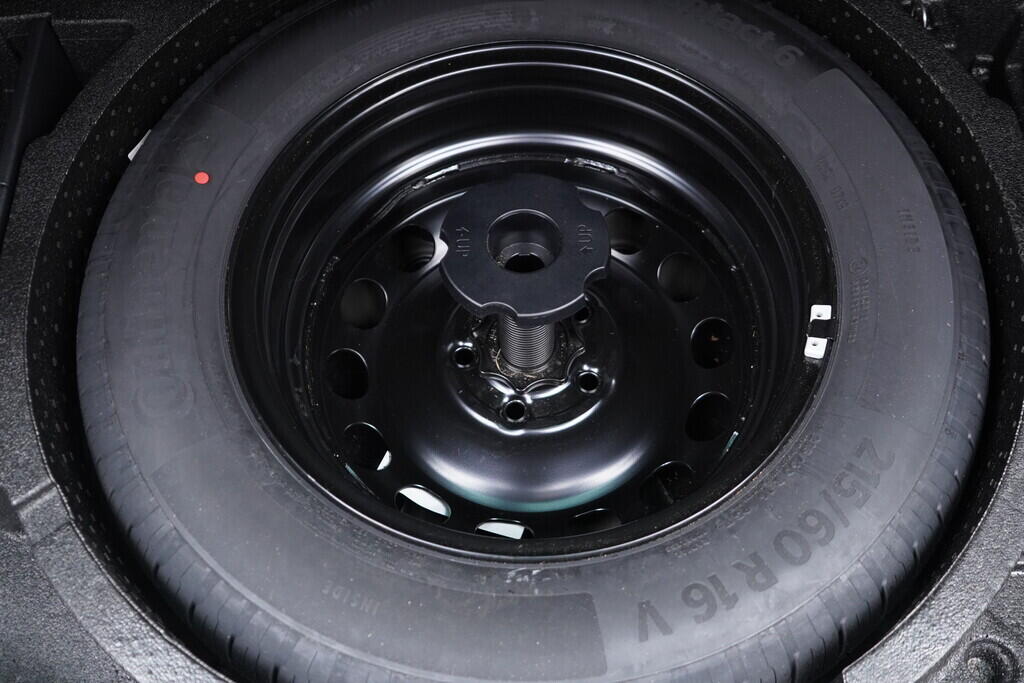 OV190V10400_40.webp_KAROQ Selection 1.5 TSI 110 kW automat, DPH