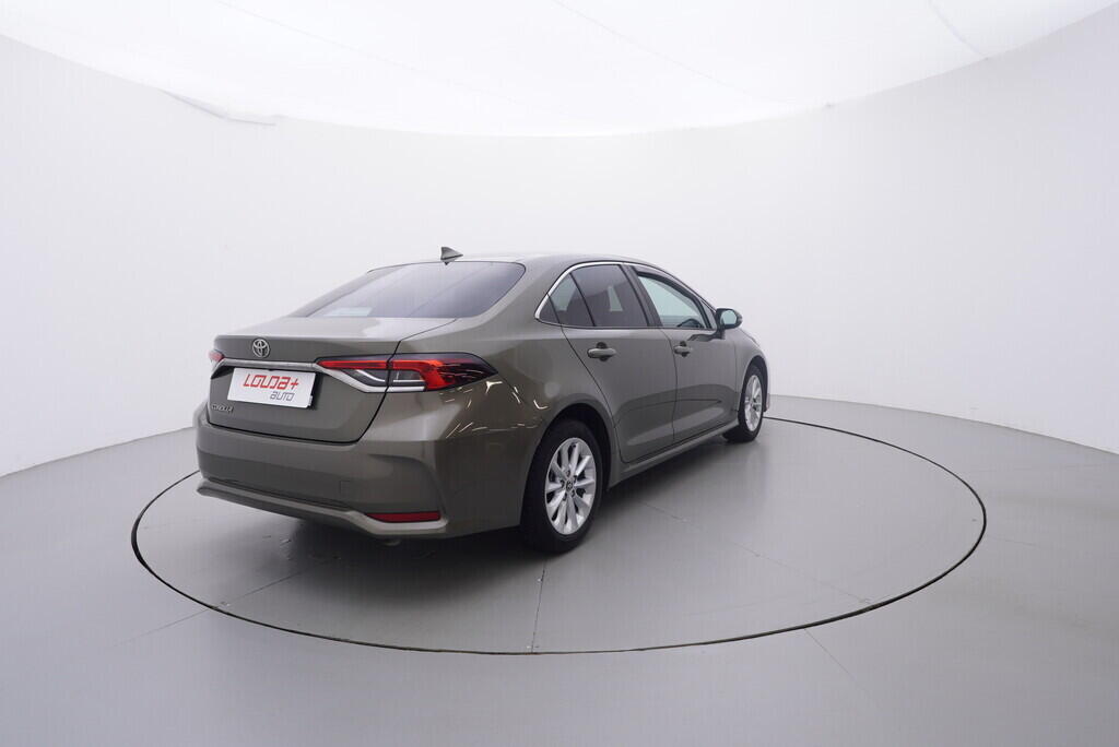 OV190V10404_14.webp_COROLLA  1.5 VVTi 92 kW manuál