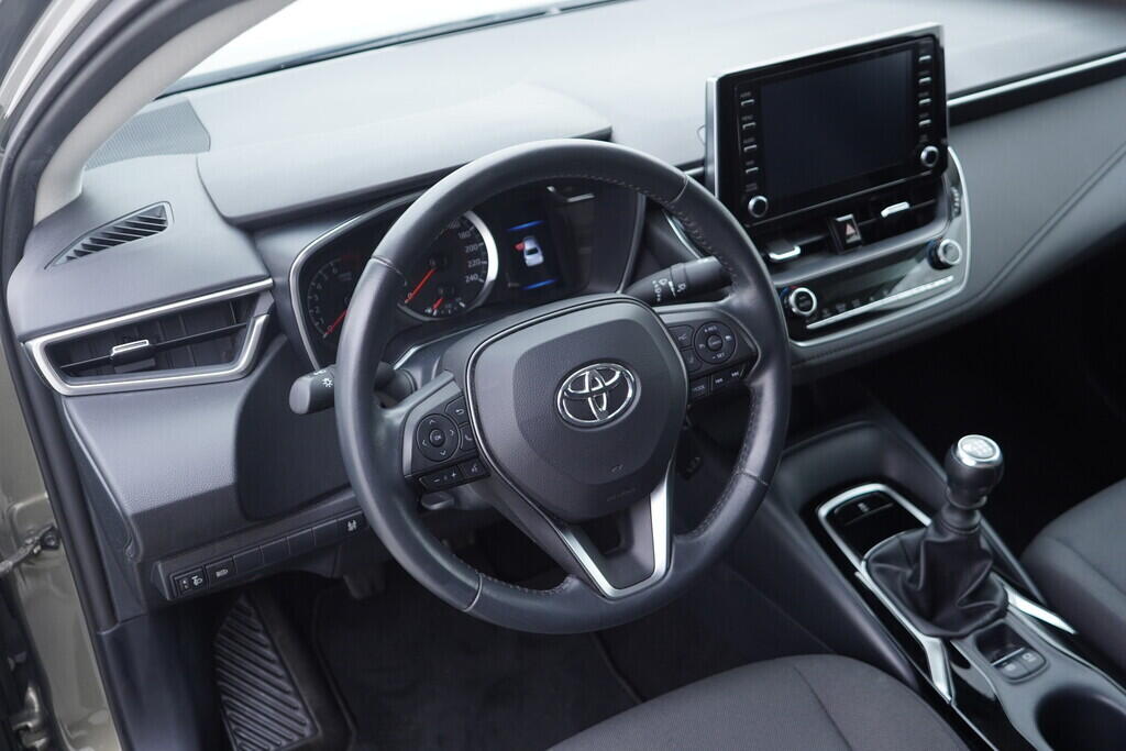 OV190V10404_21.webp_COROLLA  1.5 VVTi 92 kW manuál