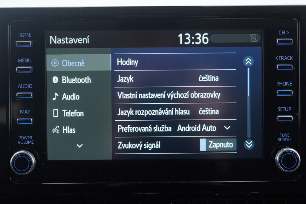 OV190V10404_27.webp_COROLLA  1.5 VVTi 92 kW manuál
