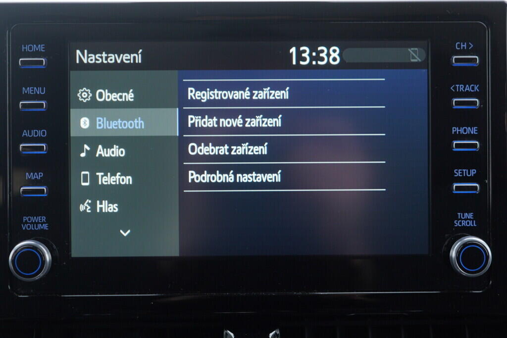 OV190V10404_28.webp_COROLLA  1.5 VVTi 92 kW manuál