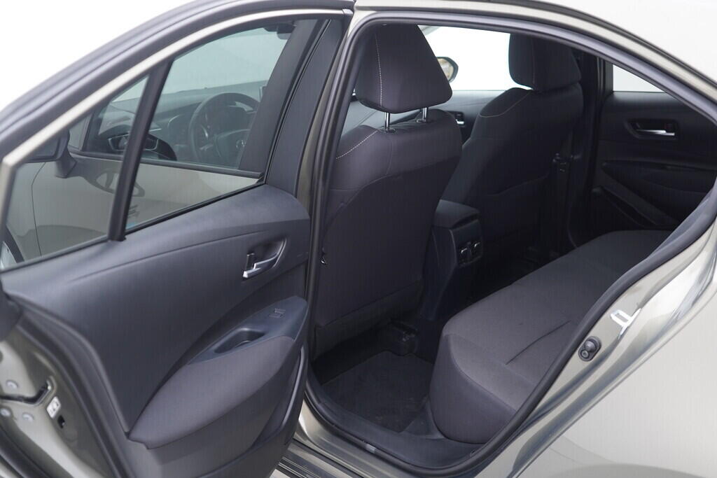 OV190V10404_31.webp_COROLLA  1.5 VVTi 92 kW manuál