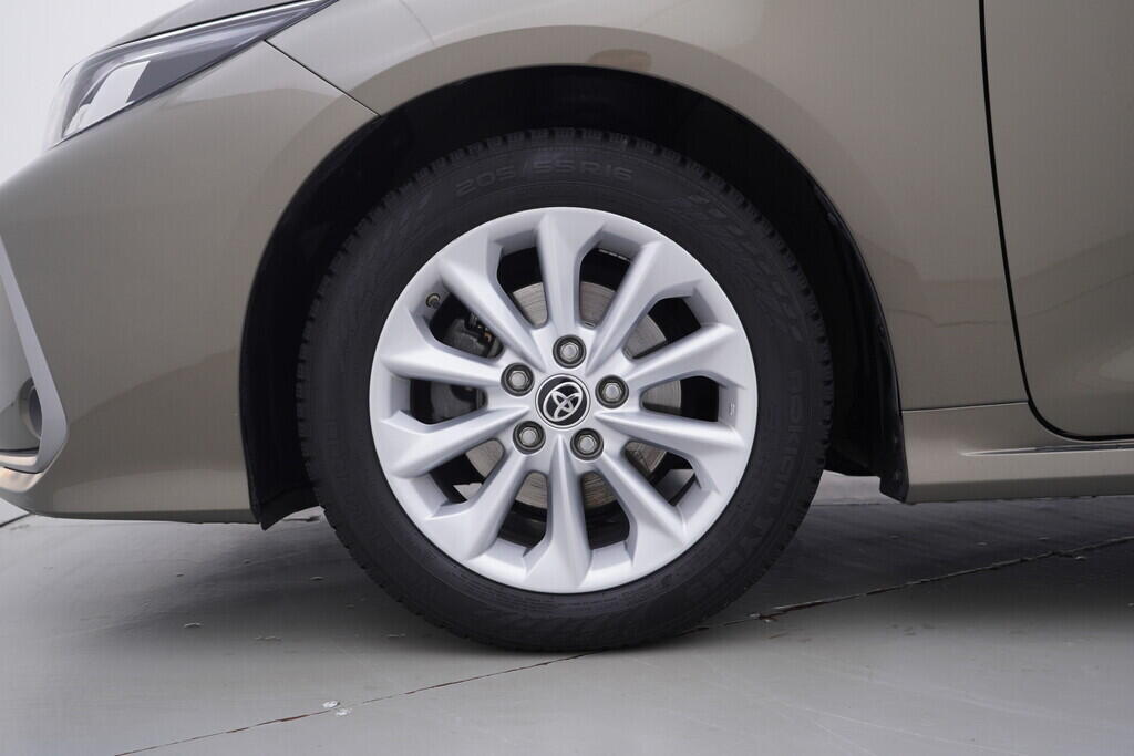 OV190V10404_35.webp_COROLLA  1.5 VVTi 92 kW manuál