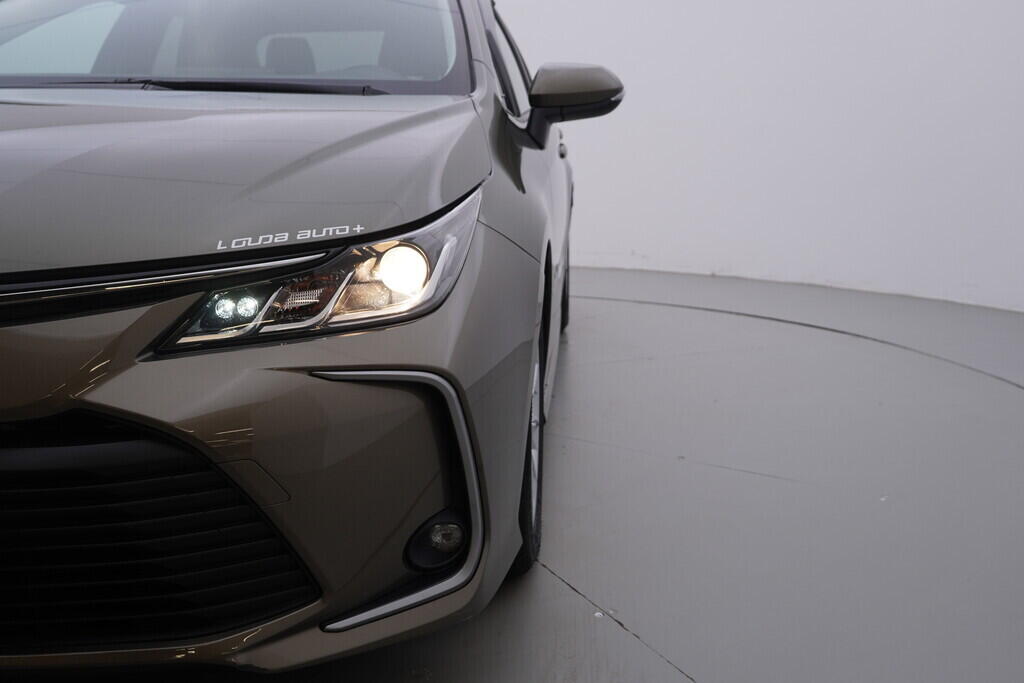 OV190V10404_37.webp_COROLLA  1.5 VVTi 92 kW manuál