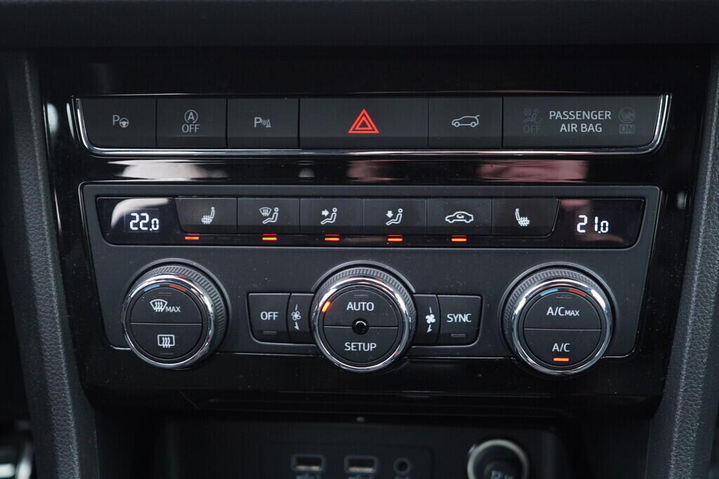 OV190V10405_34.webp_ATECA FR 1.5 TSI 110 kW manuál