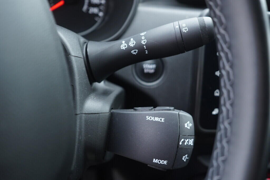 OV190V10406_24.webp_DUSTER  1.0 Tce 67 kW manuál