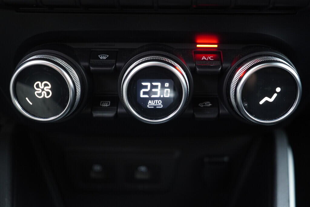 OV190V10406_33.webp_DUSTER  1.0 Tce 67 kW manuál