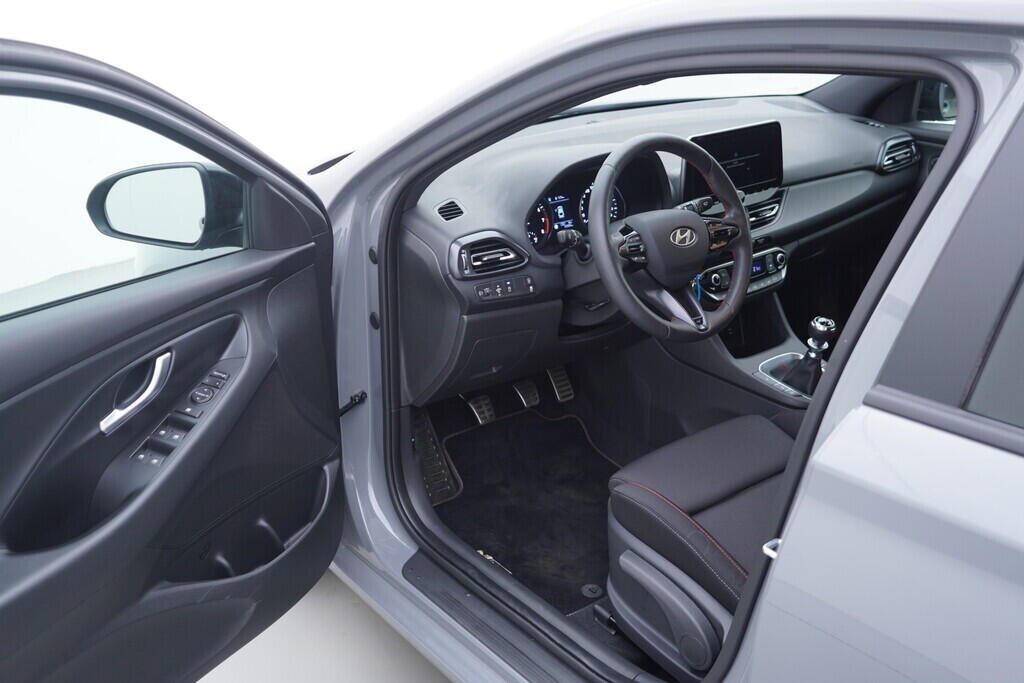 OV190V10407_18.webp_I30 N-Line 1.5  117 kW manuál