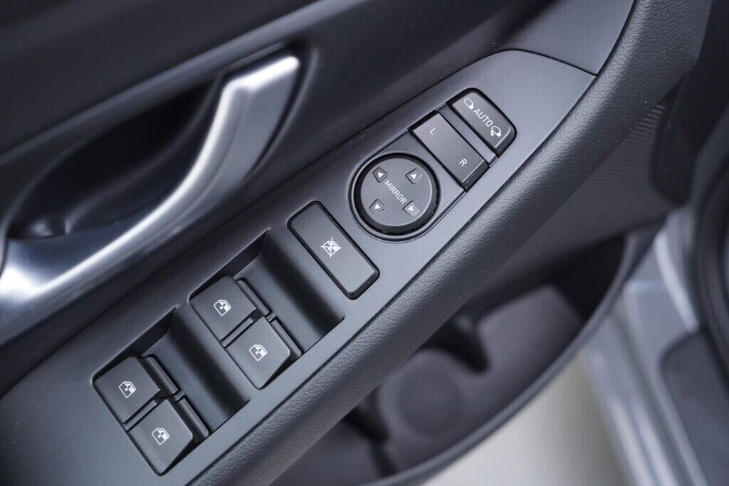 OV190V10407_20.webp_I30 N-Line 1.5  117 kW manuál