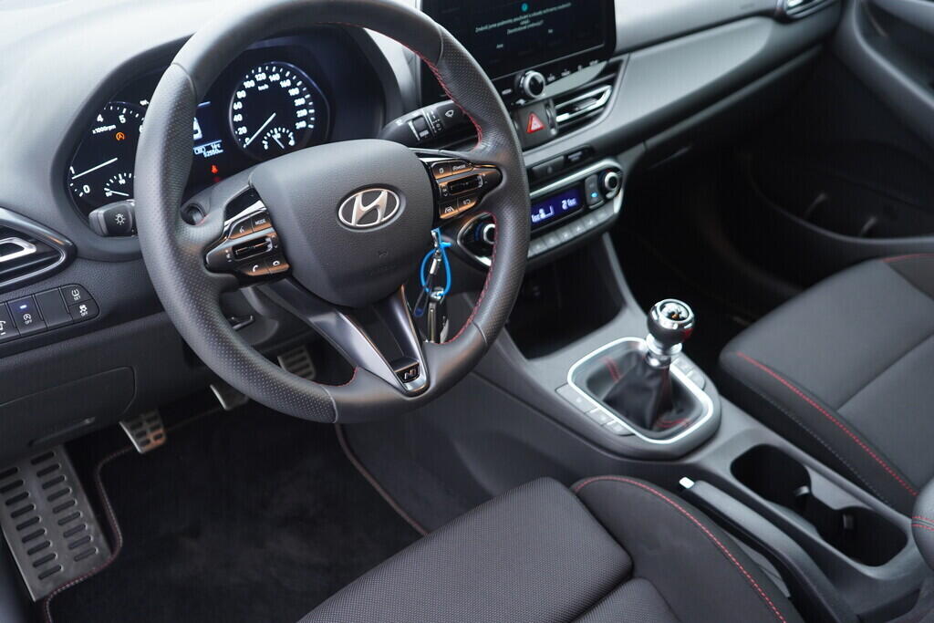 OV190V10407_21.webp_I30 N-Line 1.5  117 kW manuál