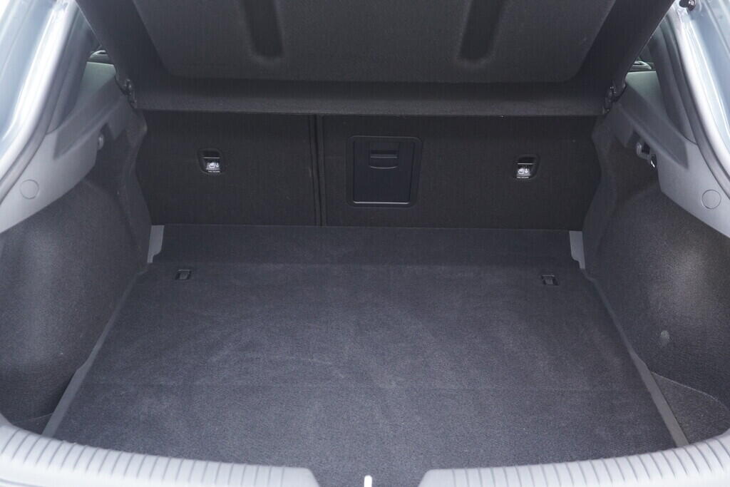 OV190V10407_37.webp_I30 N-Line 1.5  117 kW manuál