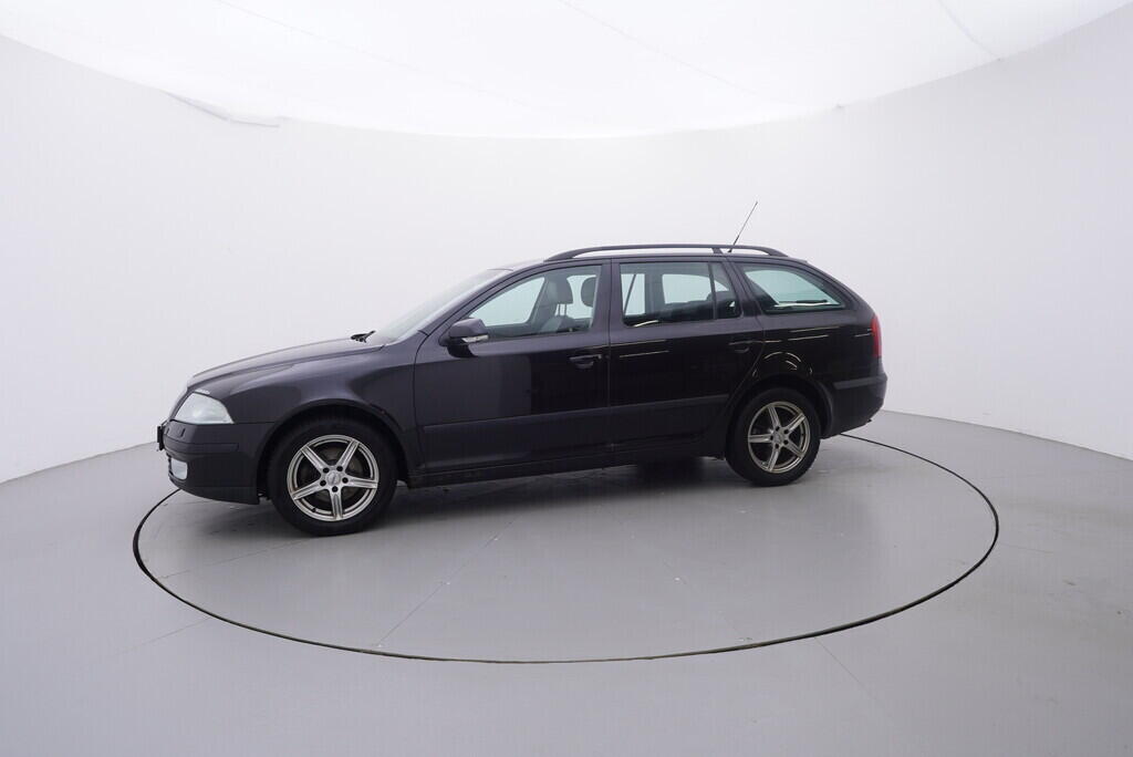 OV190V10408_11.webp_OCTAVIA Elegance 2.0 TDI 103 kW manuál