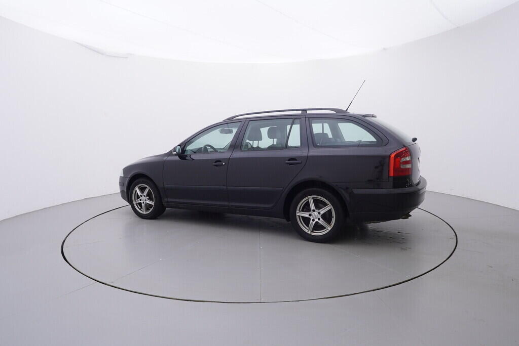 OV190V10408_12.webp_OCTAVIA Elegance 2.0 TDI 103 kW manuál