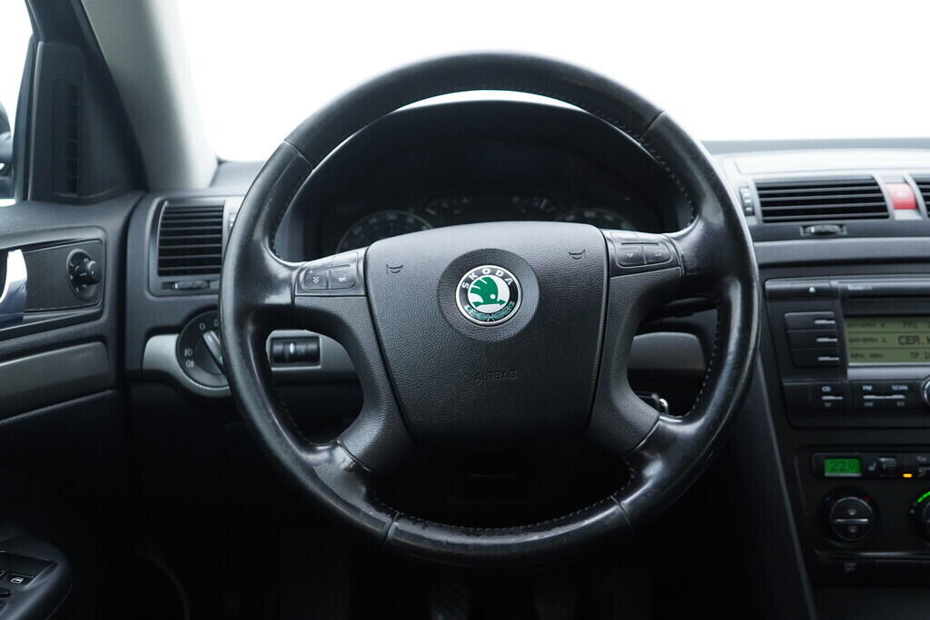 OV190V10408_27.webp_OCTAVIA Elegance 2.0 TDI 103 kW manuál