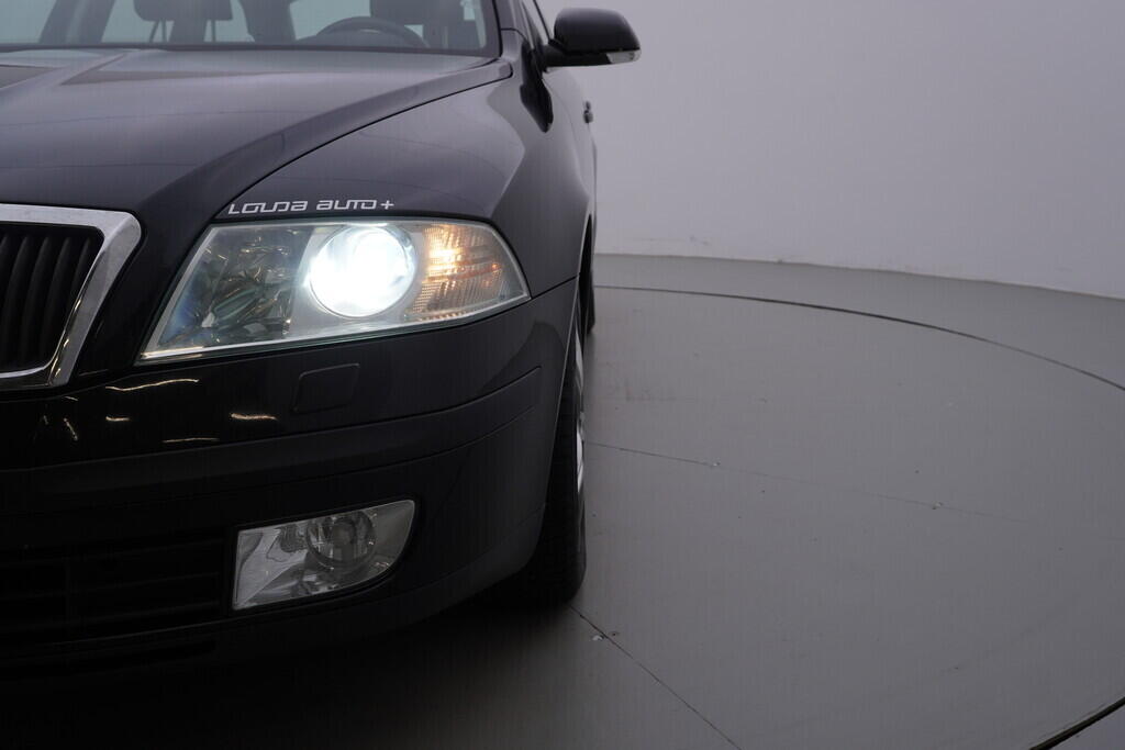 OV190V10408_37.webp_OCTAVIA Elegance 2.0 TDI 103 kW manuál