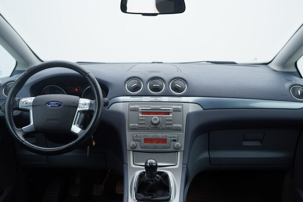 OV190V10411_25.webp_S-MAX Titanium 2.0  _ kW manuál