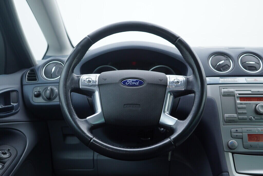 OV190V10411_26.webp_S-MAX Titanium 2.0  _ kW manuál