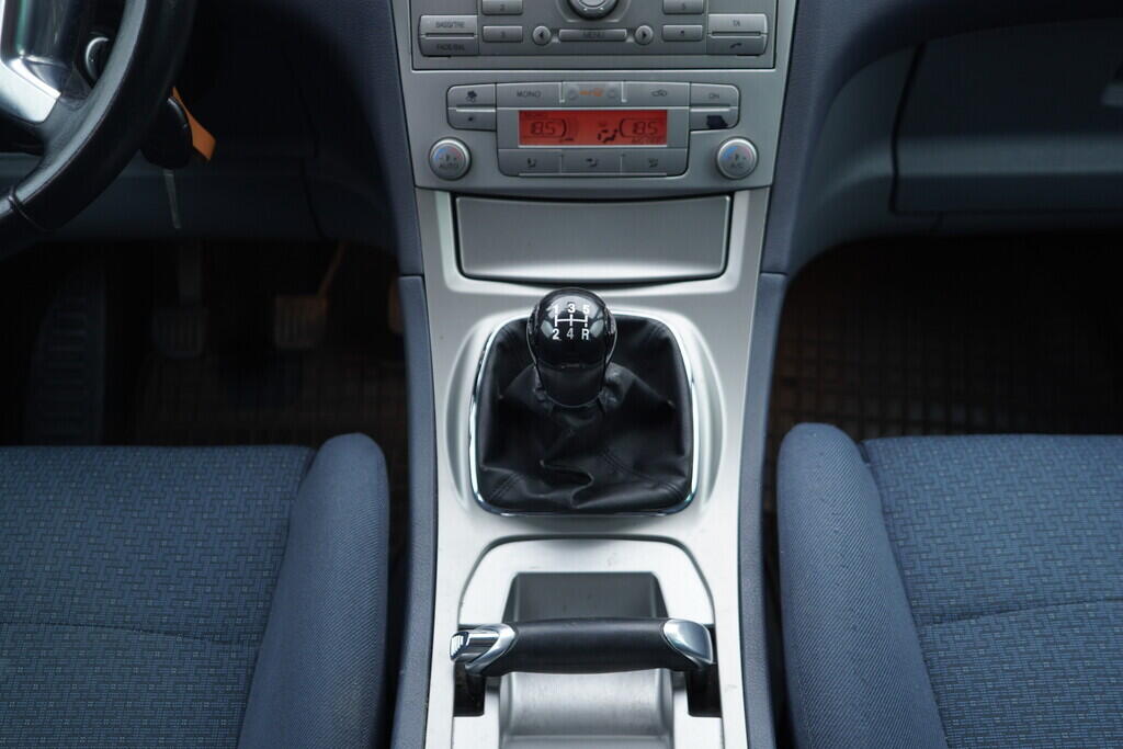 OV190V10411_29.webp_S-MAX Titanium 2.0  _ kW manuál