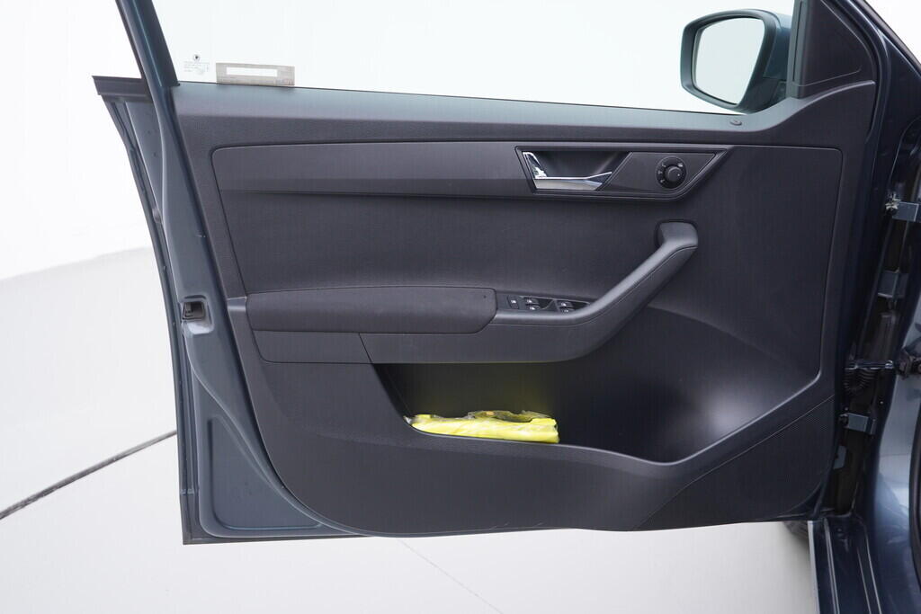 OV190V10412_19.webp_FABIA Style 1.0 TSI 70 kW manuál