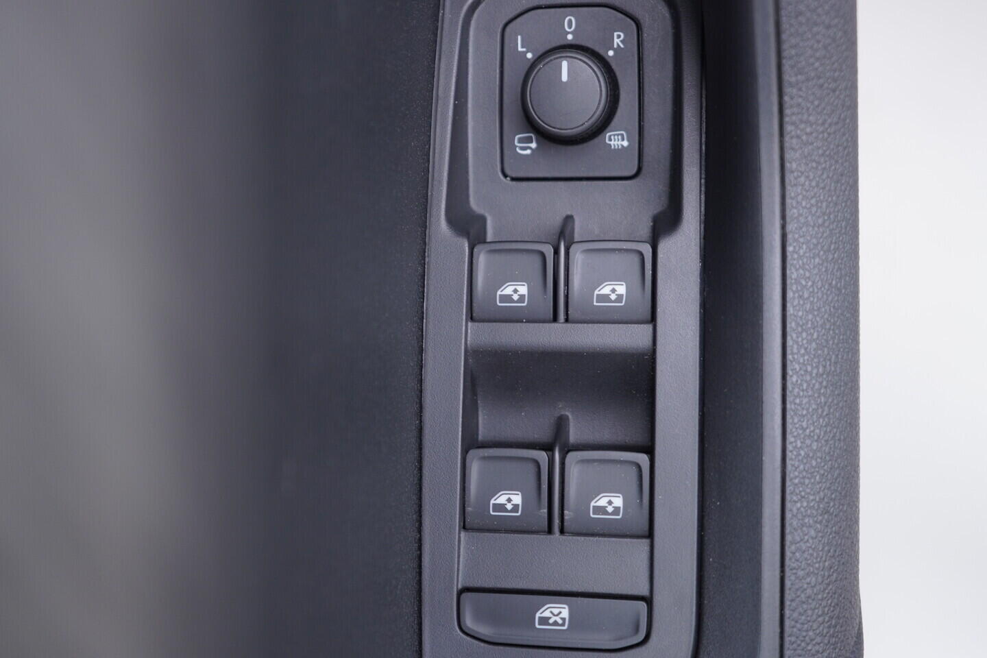 OV190V10415_20.webp_KAROQ Selection 1.5 TSI 110 kW automat, DPH