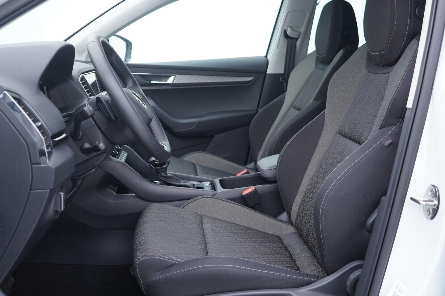 OV190V10415_23.webp_KAROQ Selection 1.5 TSI 110 kW automat, DPH