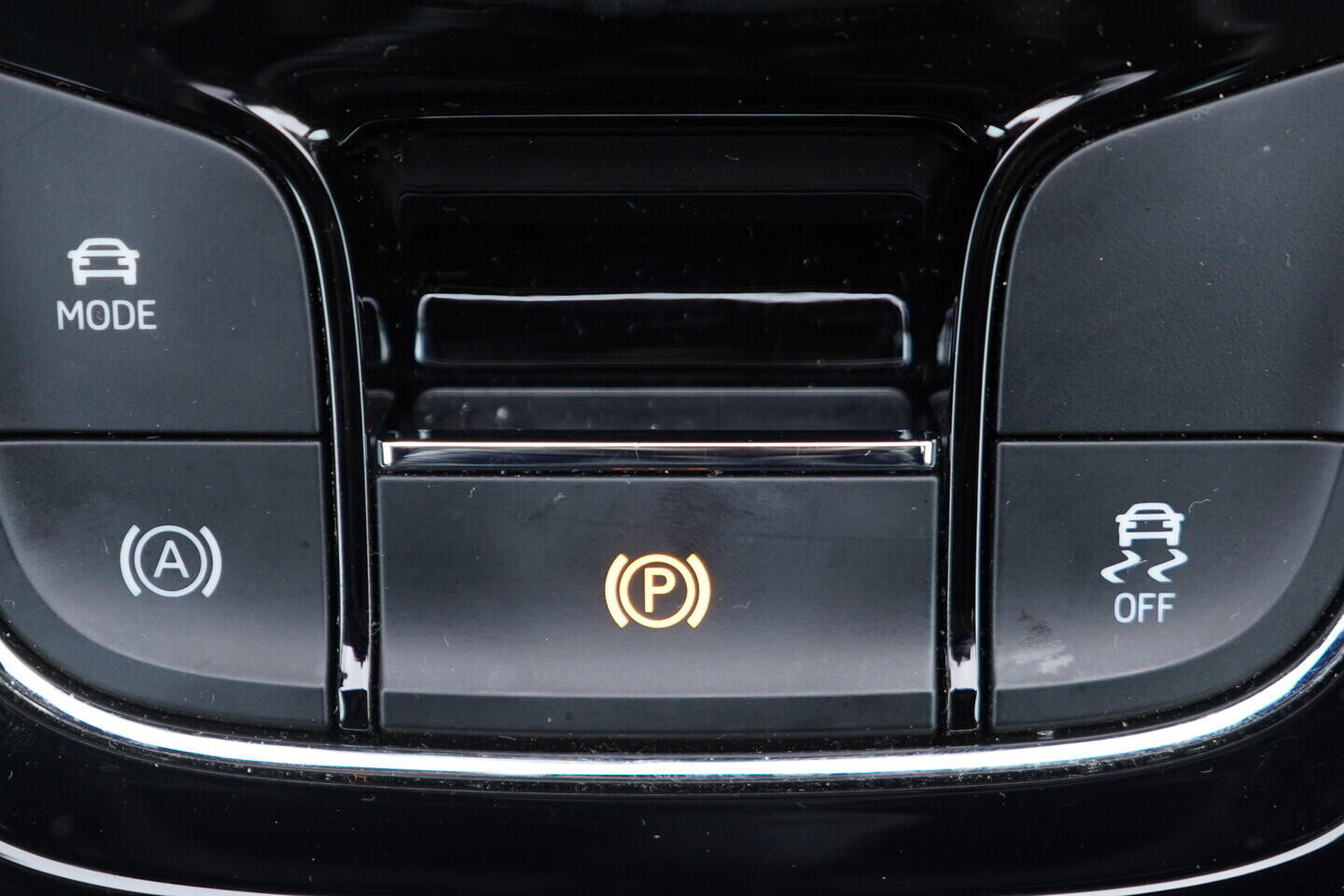 OV190V10415_36.webp_KAROQ Selection 1.5 TSI 110 kW automat, DPH