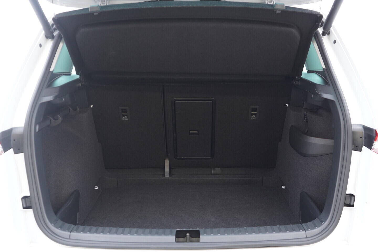 OV190V10415_41.webp_KAROQ Selection 1.5 TSI 110 kW automat, DPH