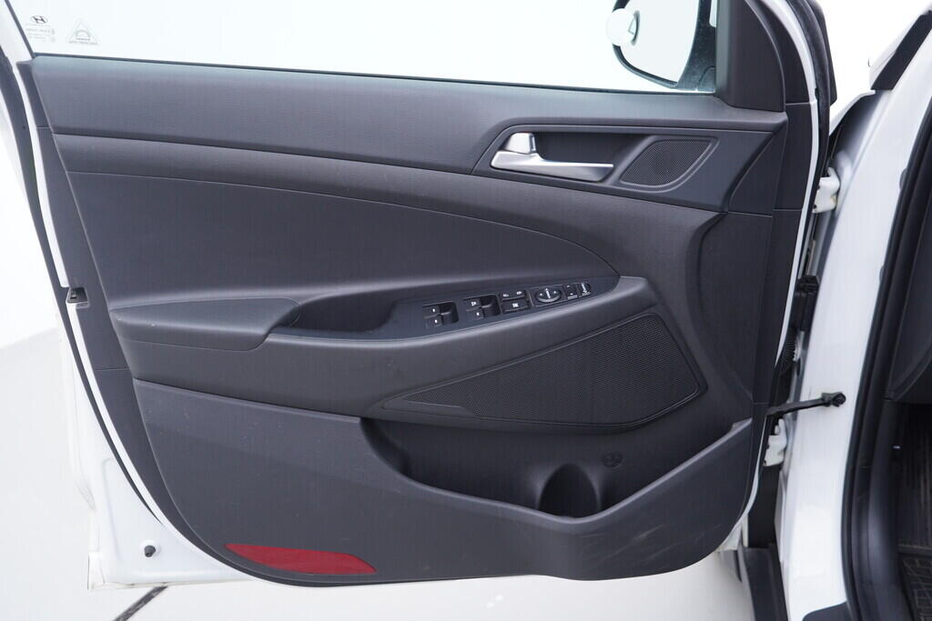 OV190V10417_19.webp_TUCSON Trikolor 1.7 CRDi 85 kW manuál