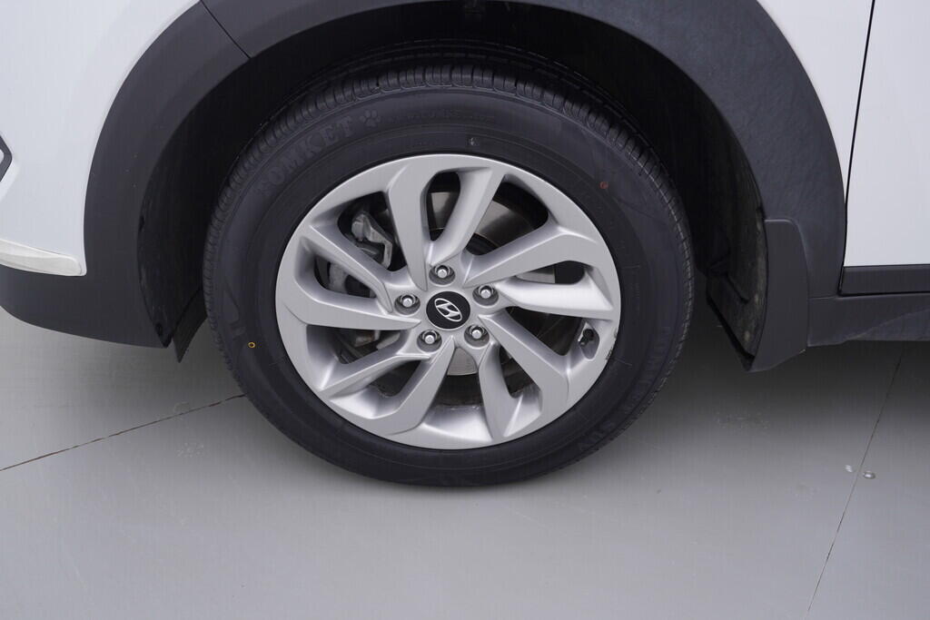 OV190V10417_40.webp_TUCSON Trikolor 1.7 CRDi 85 kW manuál