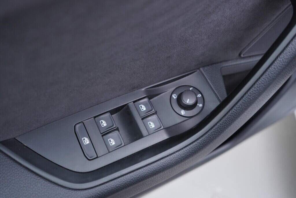 OV190V10426_20.webp_SUPERB SportLine 2.0 TDI 140 kW automat