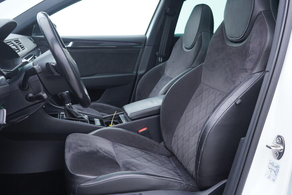 OV190V10426_23.webp_SUPERB SportLine 2.0 TDI 140 kW automat