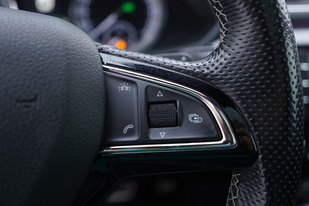 OV190V10426_27.webp_SUPERB SportLine 2.0 TDI 140 kW automat