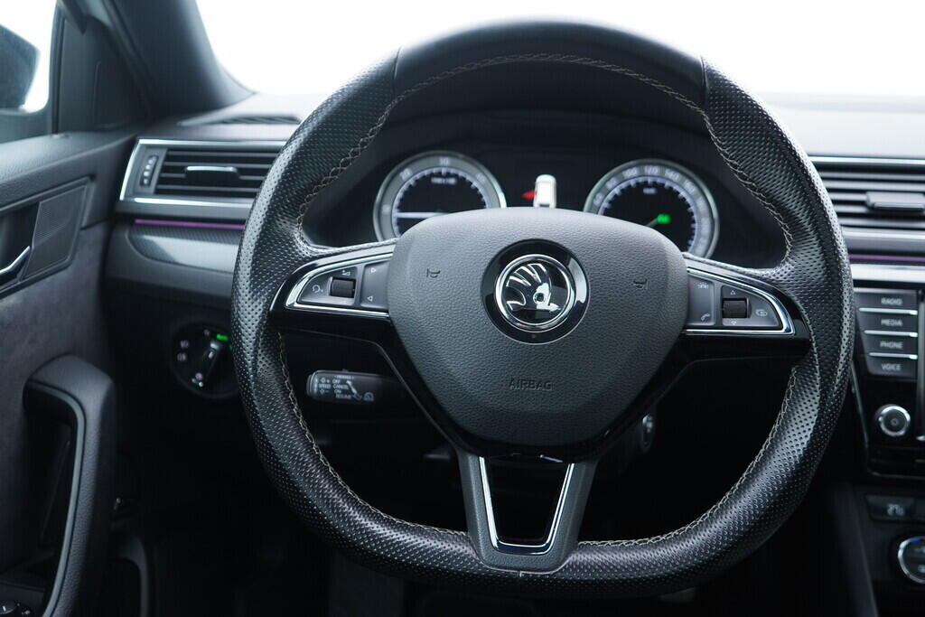 OV190V10426_30.webp_SUPERB SportLine 2.0 TDI 140 kW automat