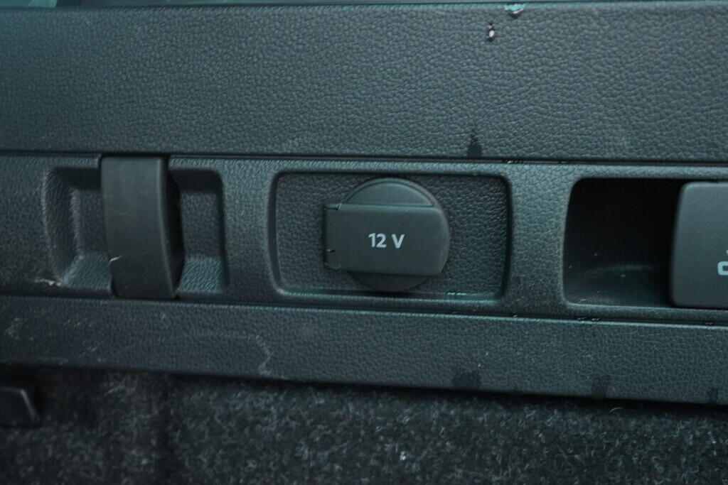 OV190V10426_41.webp_SUPERB SportLine 2.0 TDI 140 kW automat