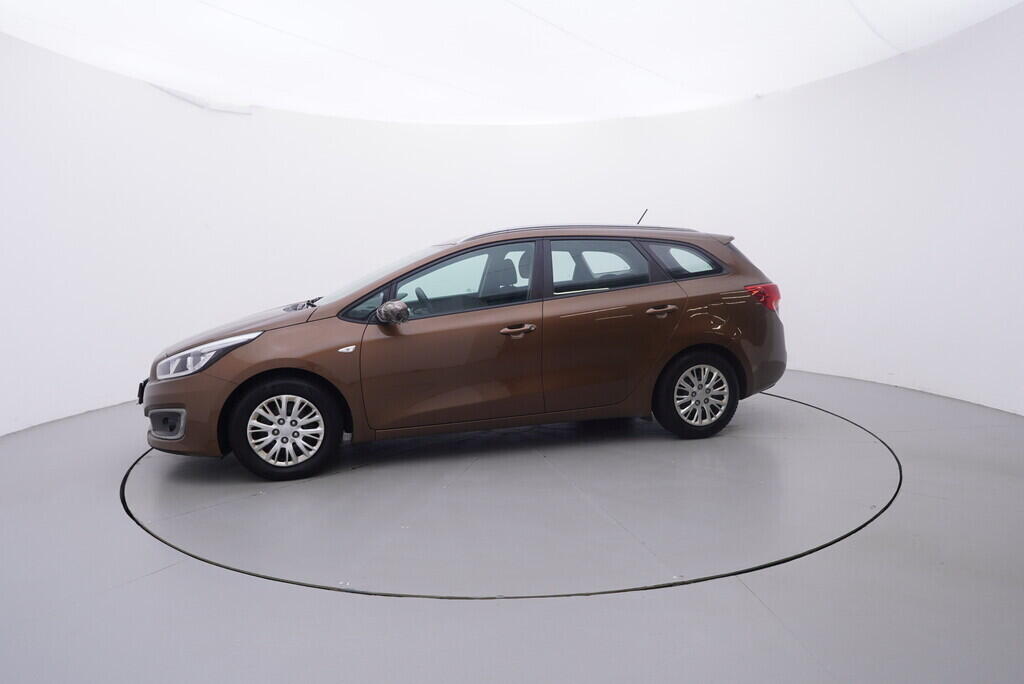 OV190V10427_11.webp_CEED  1.4 GDI 73 kW manuál