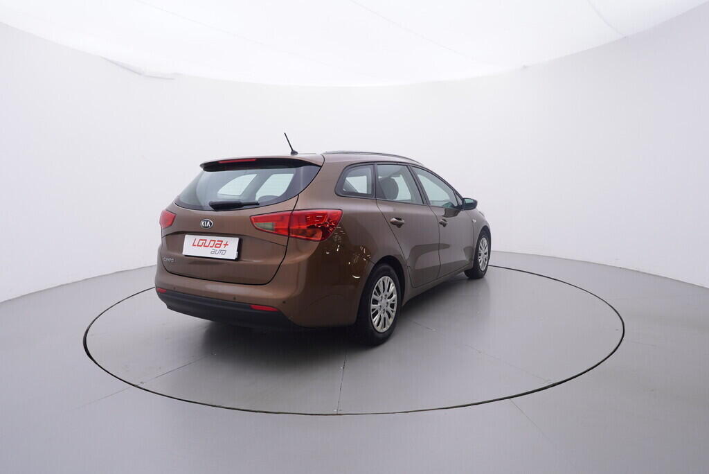 OV190V10427_14.webp_CEED  1.4 GDI 73 kW manuál